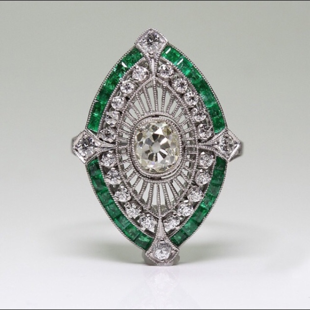 🆕 Sterling Silver emerald ring.
